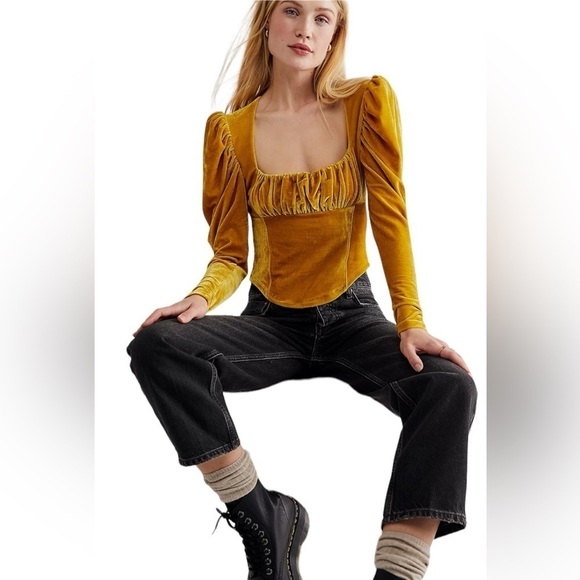 NWT Free People Hold Me Puff Sleeve Velvet Top in glistening gold - Picture 1 of 5